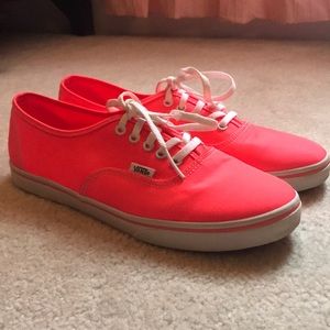 Women’s size 9 pink vans